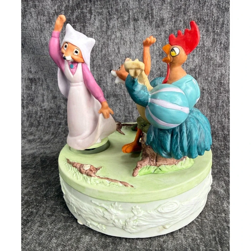 Vintage Disney Collection Musical Memories Robin Hood Ceramic Music Box Ltd Ed